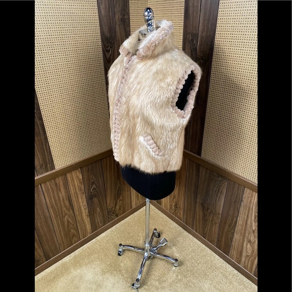 MUSI LONG HAIRED & SHEARED BEAVER TRIM FUR VEST - Picture 4 of 11